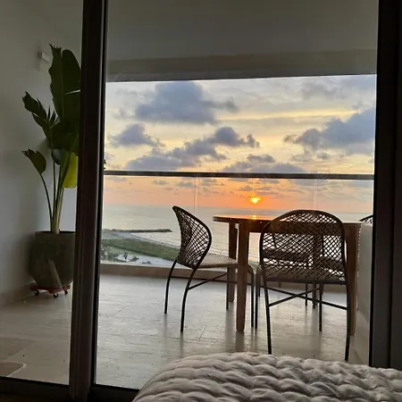 Charming Oceanfront With Balcony And Panoramic View, Colombia Apartment *