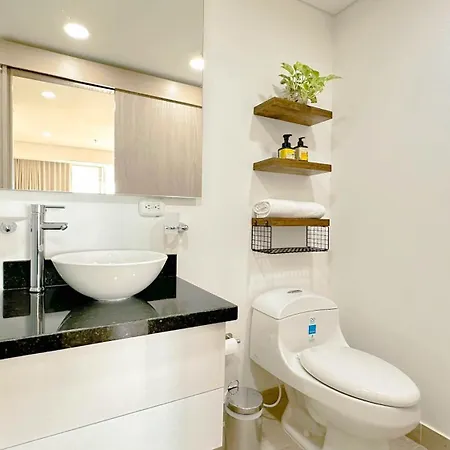 Charming Oceanfront With Balcony And Panoramic View, Colombia Cartagena