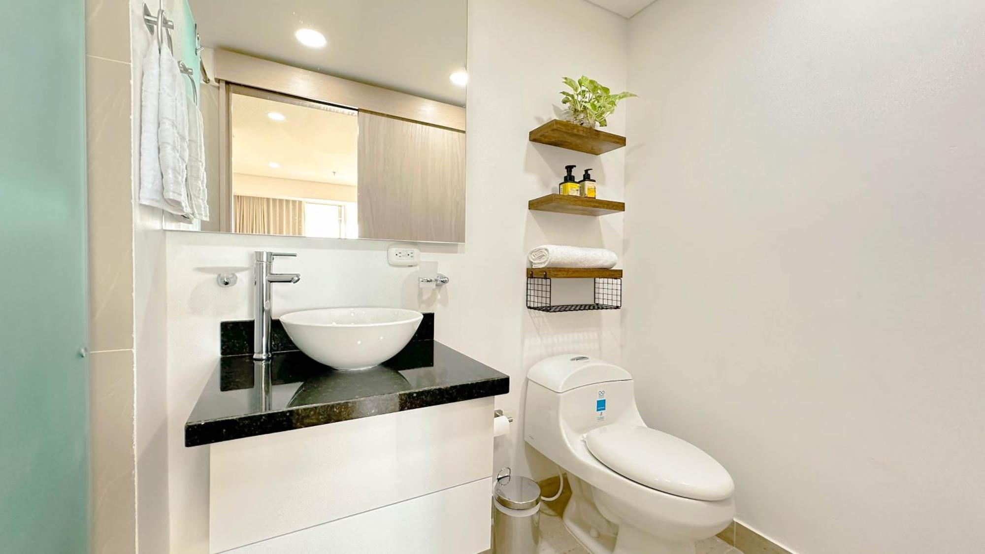 Charming Oceanfront With Balcony And Panoramic View, Colombia Cartagena